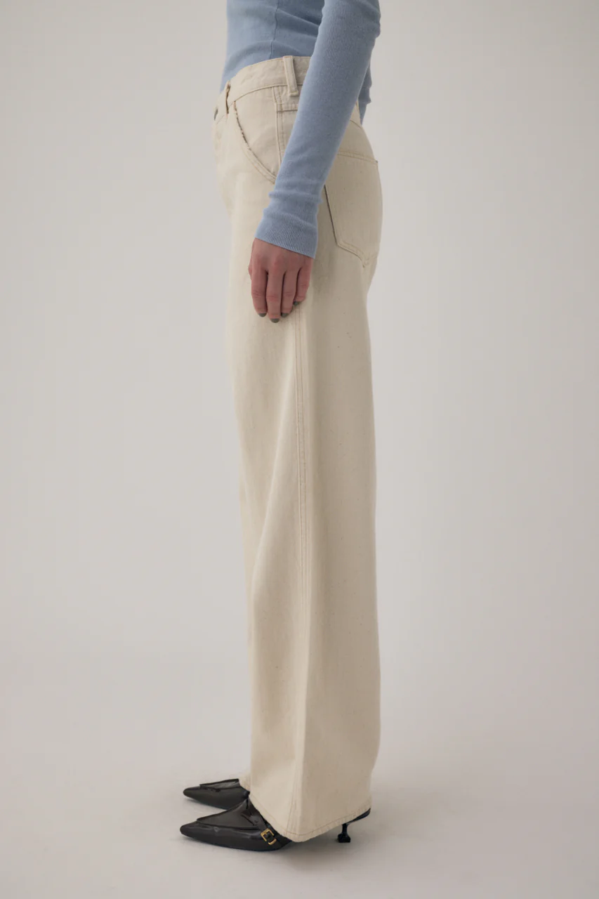 010HS211-0130 - Image 4