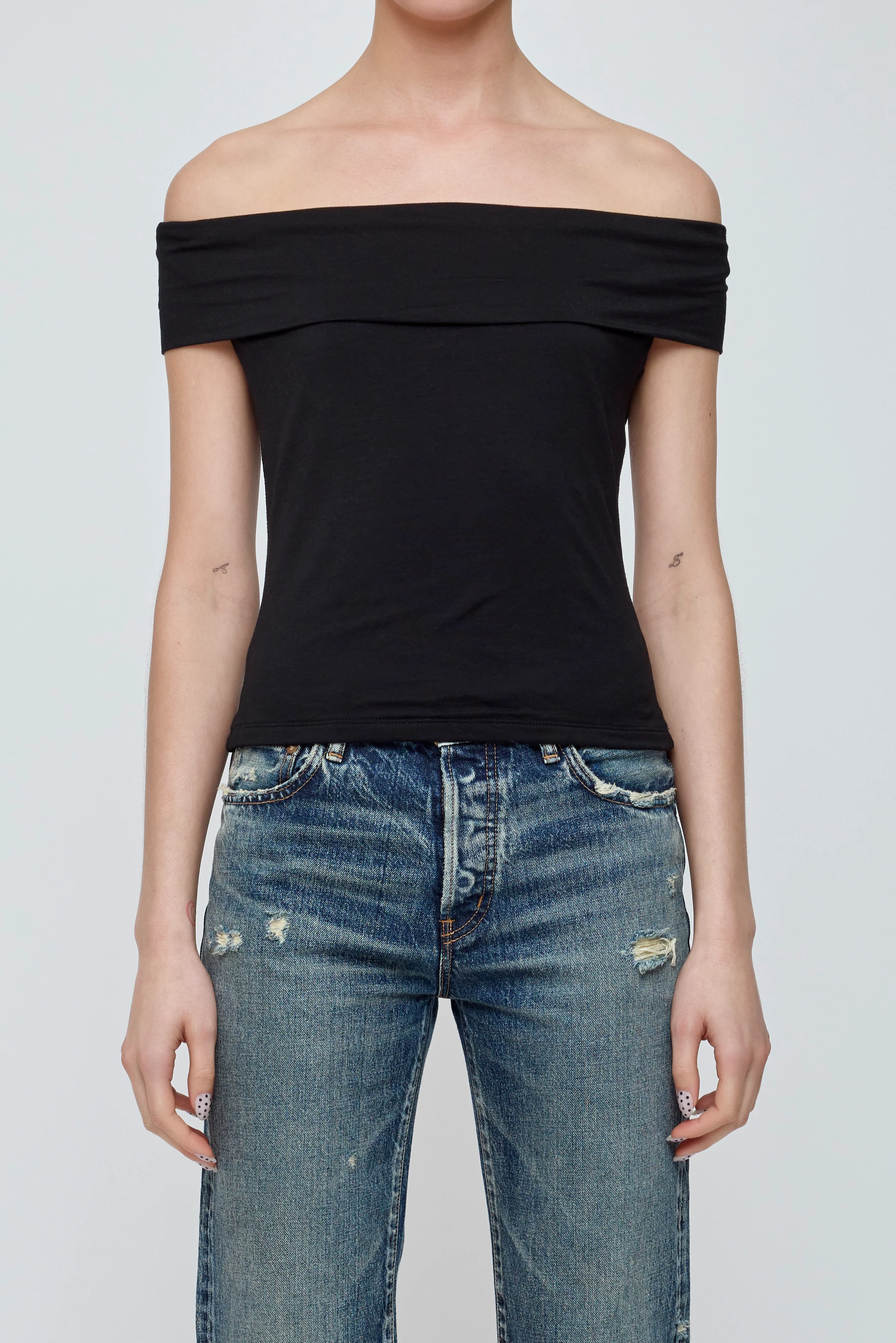 OFF SHOULDER TEE