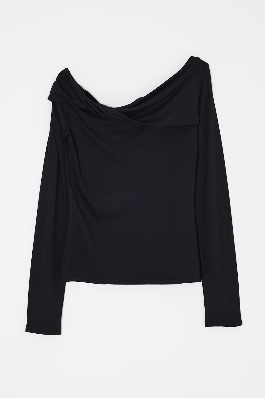 ASYMMETRY TWIST NECK TOP