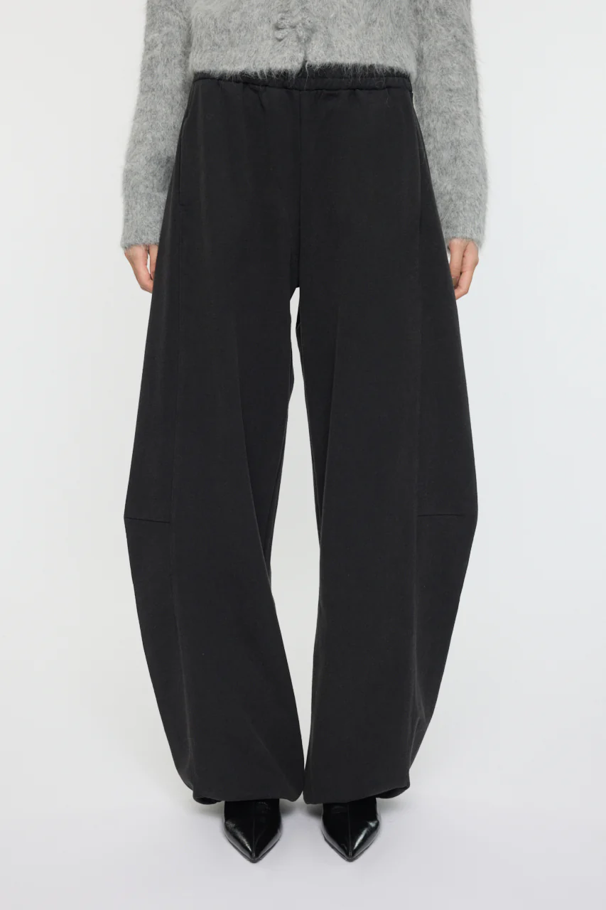 CURVE LINE SWEAT PANTS - JS - Image 2