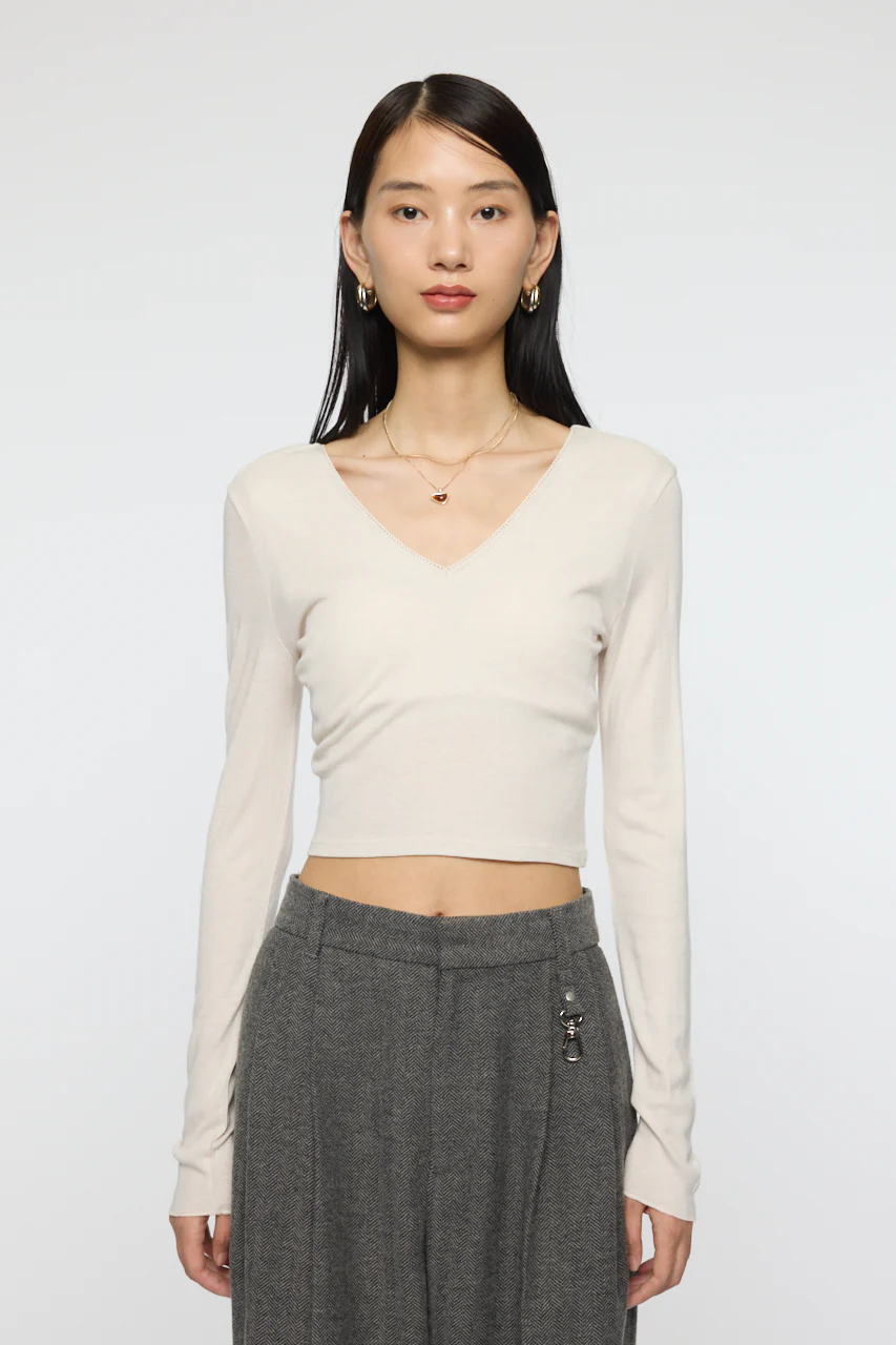 DEEP V CUP LONG SLEEVE TEE - Image 2