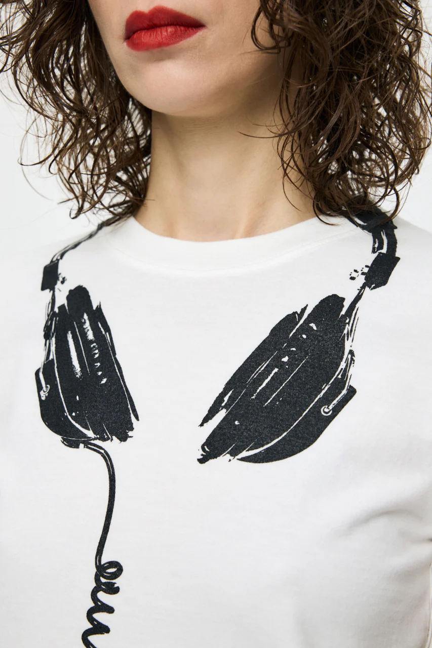 VQ TROMPE L'OEIL BABY TEE - Image 7